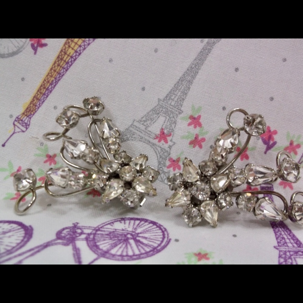 Vintage 50’s Rhinestone Clip On Earrings